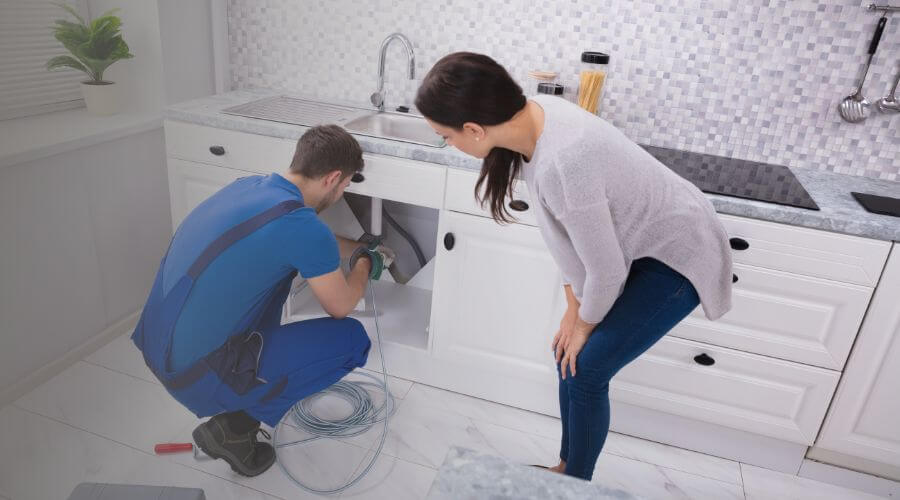 Expert burst pipe repair services in Smithville, WV